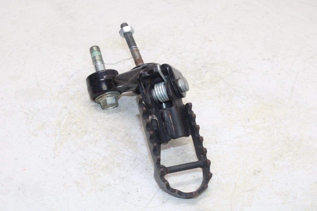 2015 Suzuki DR650SE OEM RIGHT FRONT FOOT REST PEG STEP