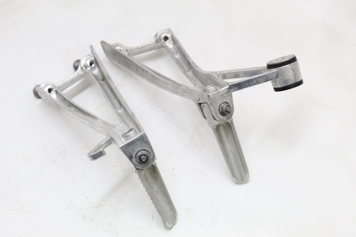 2007 Yamaha YZF R6S OEM REAR BACK PASSENGER PEG SET PAIR
