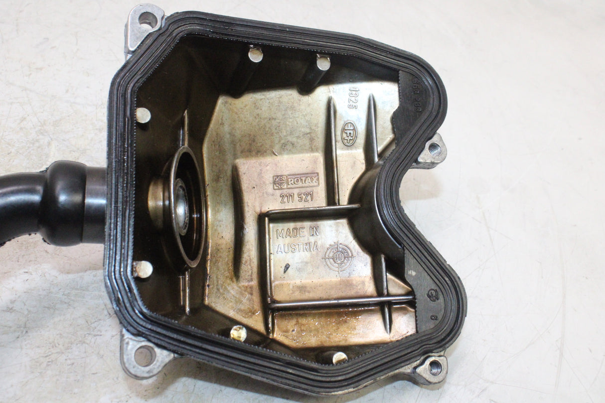 2002 Aprilia Scarabeo 150 OEM ENGINE MOTOR VALVE COVER