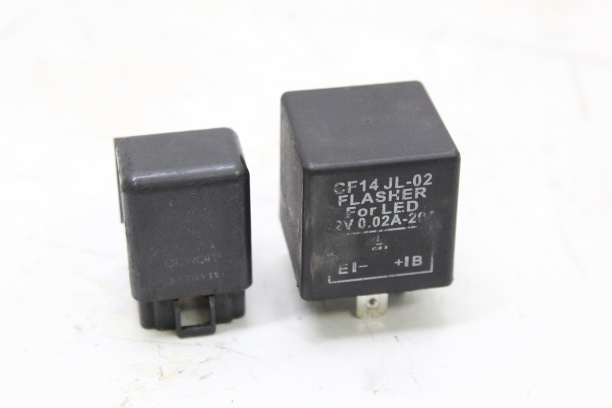 1992 KAWASAKI NINJA 600 ZX600 OEM TURN SIGNAL FLASHER RELAY SET