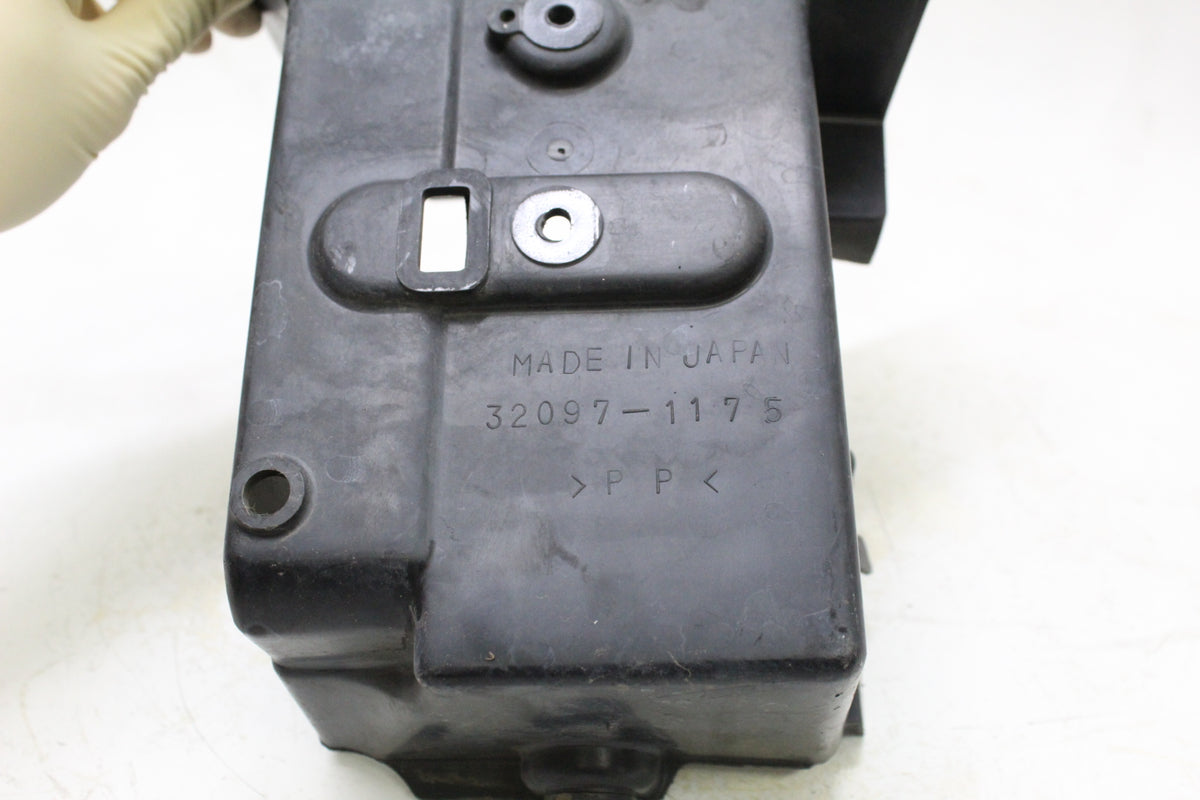 2005 KAWASAKI VULCAN 1500 VN1500 OEM BATTERY BOX TRAY CASE HOLDER