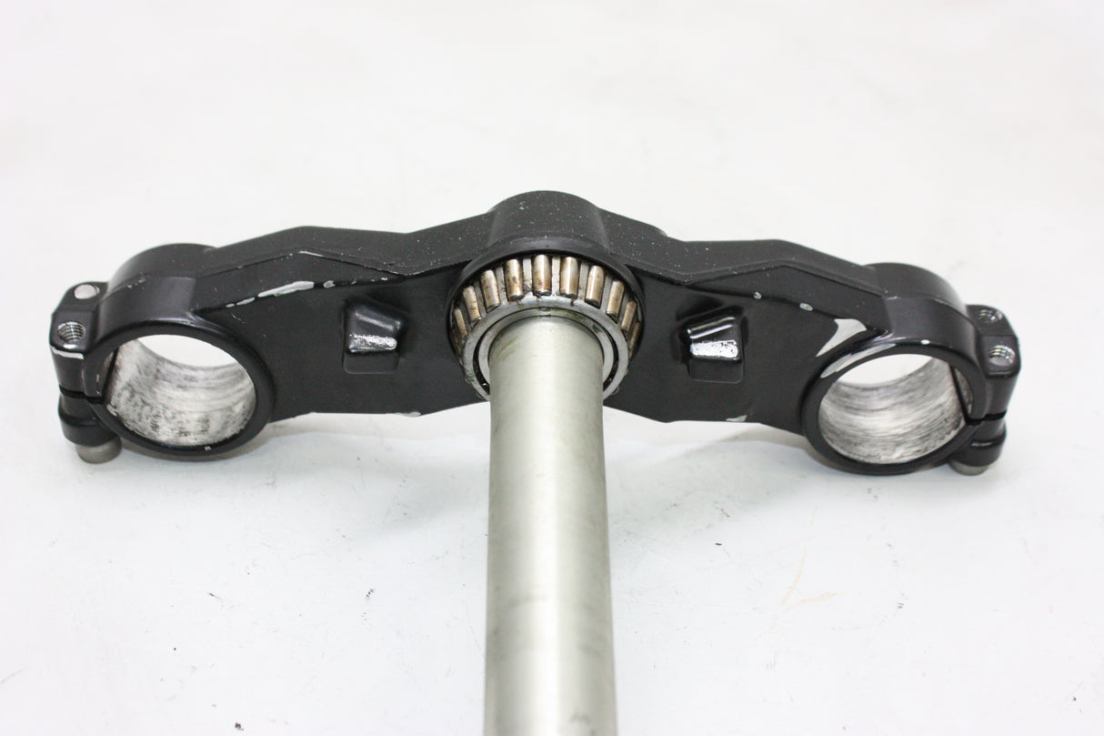 2004 Triumph Daytona 600 OEM FRONT FORKS CLAMP LOWER TRIPLE TREE STEM