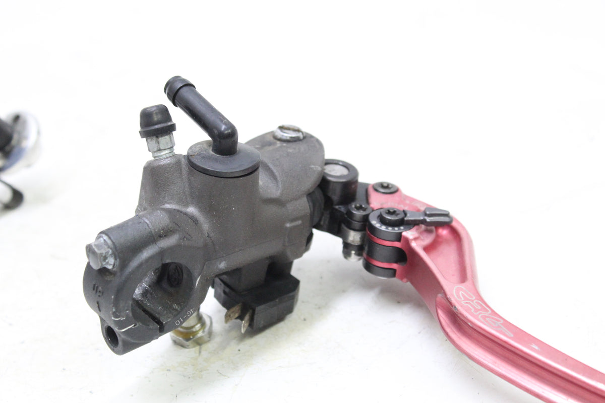 2004 SUZUKI GSXR600 CRG FRONT BRAKE MASTER CYLINDER CLUTCH PERCH LEVER SET
