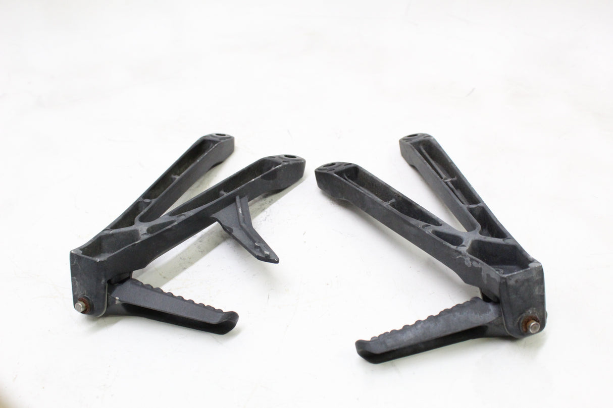 2006 Honda CBR600RR OEM REAR BACK PASSENGER PEG SET PAIR