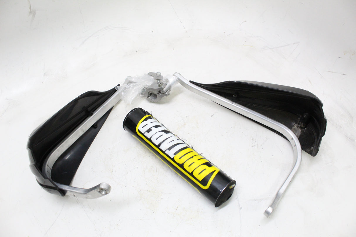 2011 KAWASAKI KLR650 BARKBUSTERS HAND GUARDS W PROTAPER BAR PAD