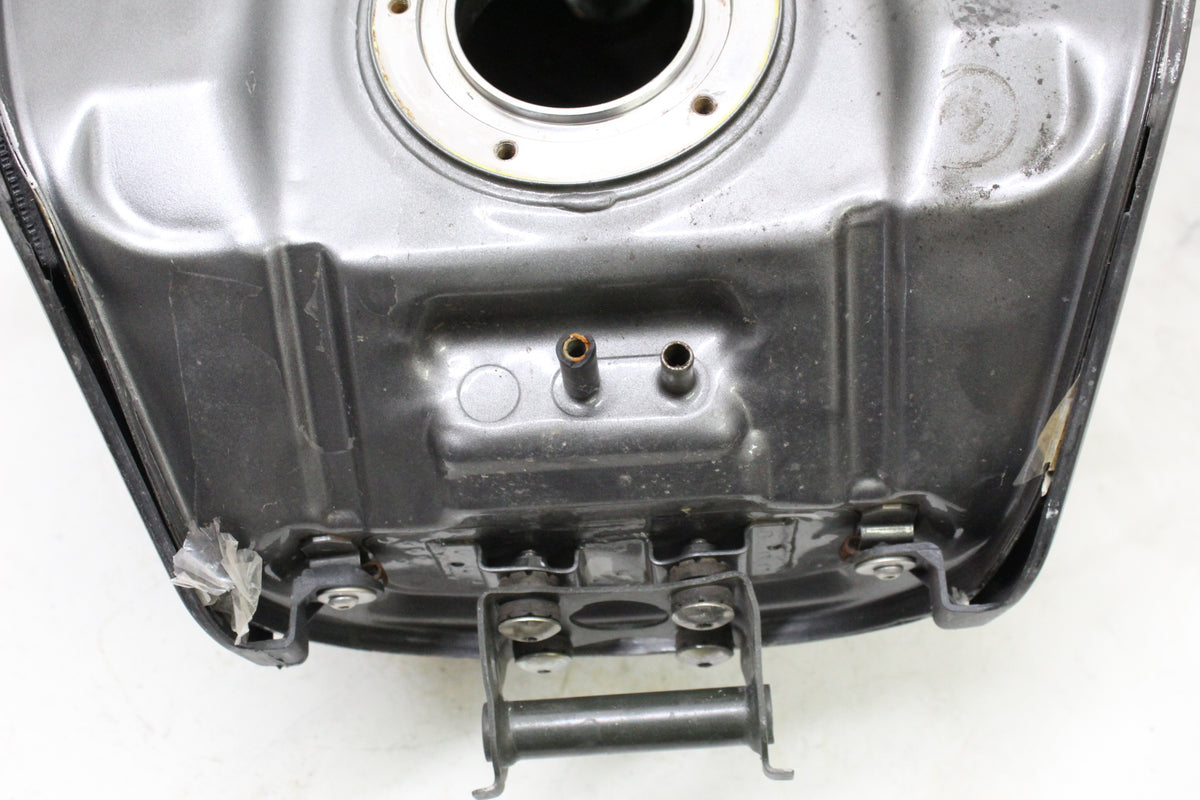 2004 SUZUKI GSXR600 OEM GAS FUEL TANK RESERVOIR W CAP DENT NO PUMP