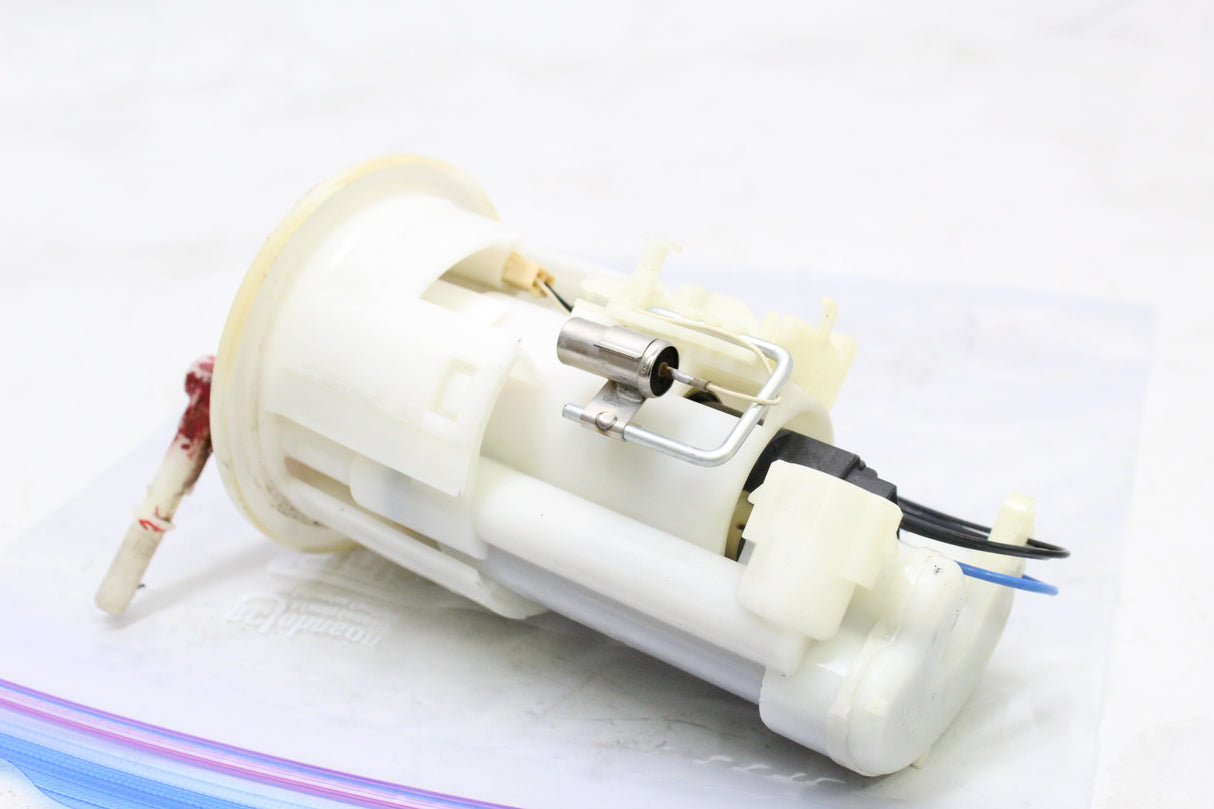 2005 Yamaha YZF R6 OEM FUEL PUMP GAS PETROL SENDER UNIT