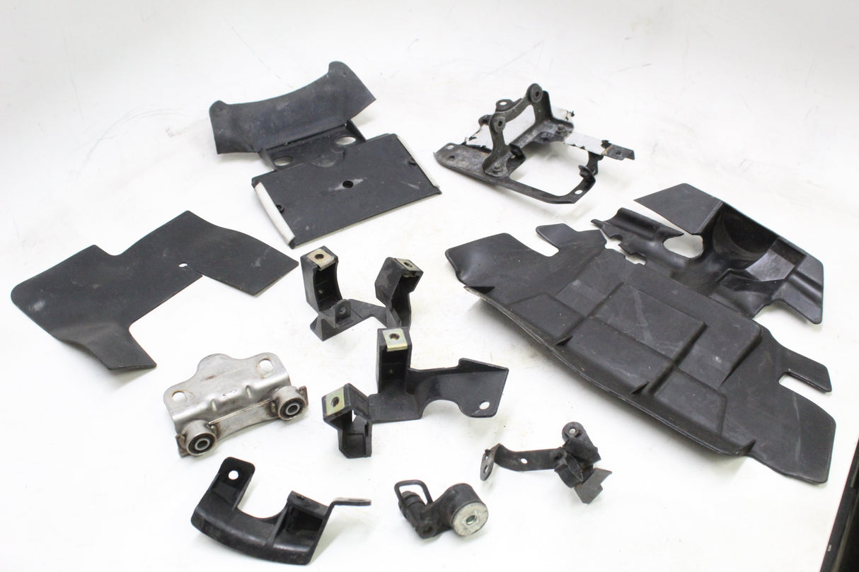 2005 YAMAHA FZ6 FAZER OEM BRACKETS MOUNTS INNER PLASTIC PANELS MIX SET
