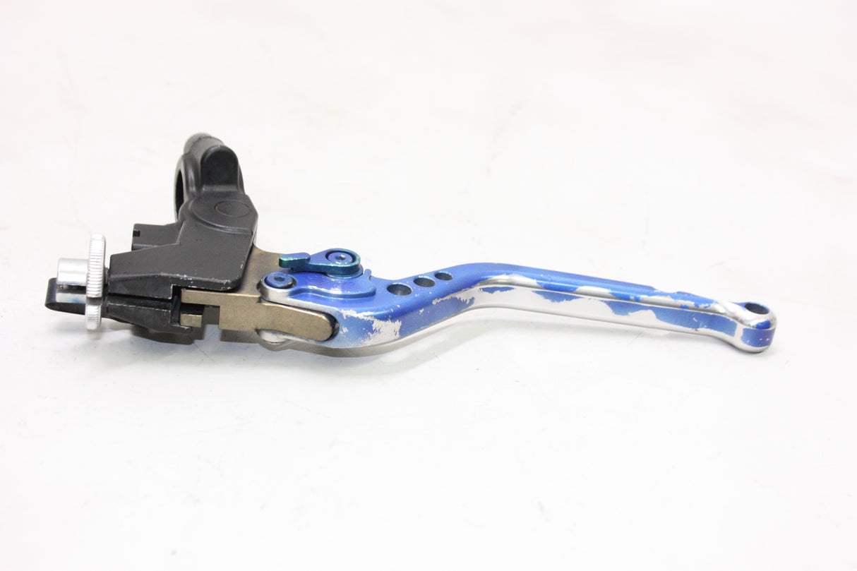 2004 Triumph Daytona 600 OEM CLUTCH PERCH MOUNT WITH LEVER