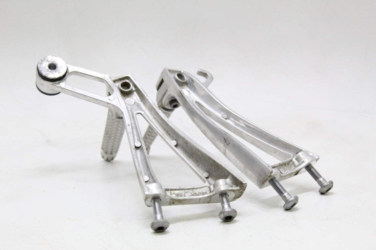 2007 Yamaha YZF R6S OEM REAR BACK PASSENGER PEG SET PAIR