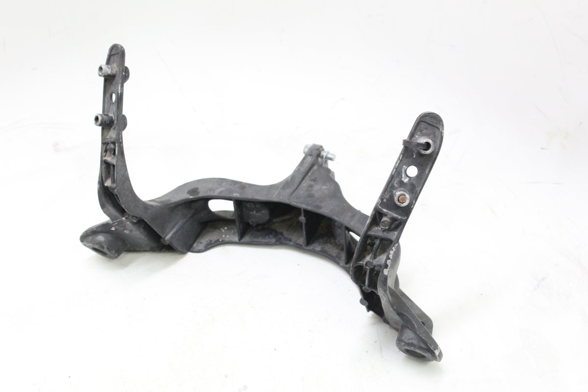 2004 SUZUKI GSXR600 OEM FRONT UPPER FAIRING STAY BRACKET