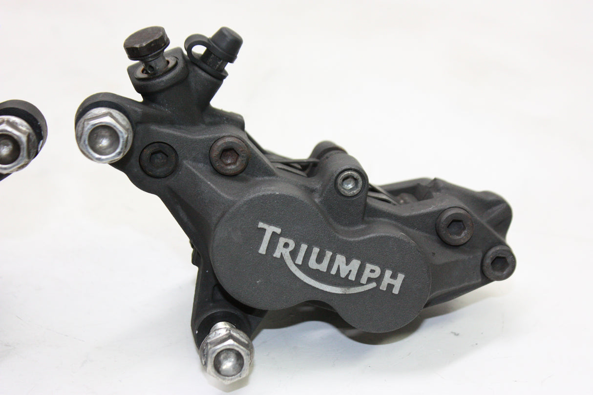 2004 Triumph Daytona 600 OEM RIGHT LEFT FRONT BRAKE CALIPER SET PAIR CALIPERS
