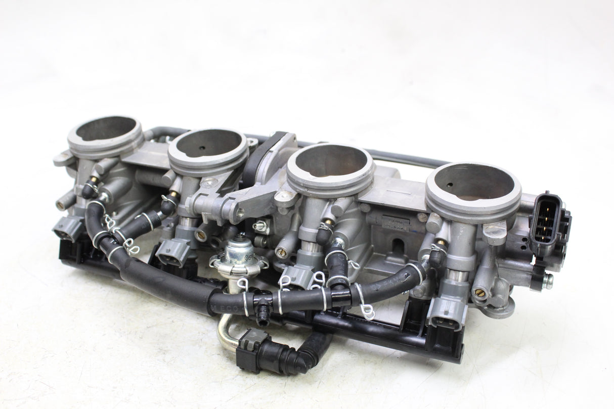 2017 Yamaha FZ10 OEM MAIN FUEL INJECTORS / THROTTLE BODIES