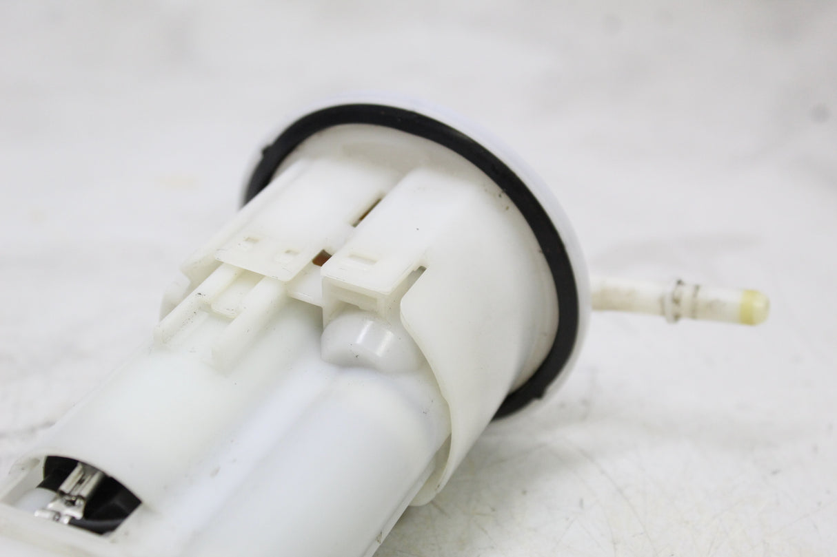 2017 Yamaha FZ10 OEM FUEL PUMP GAS PETROL SENDER UNIT