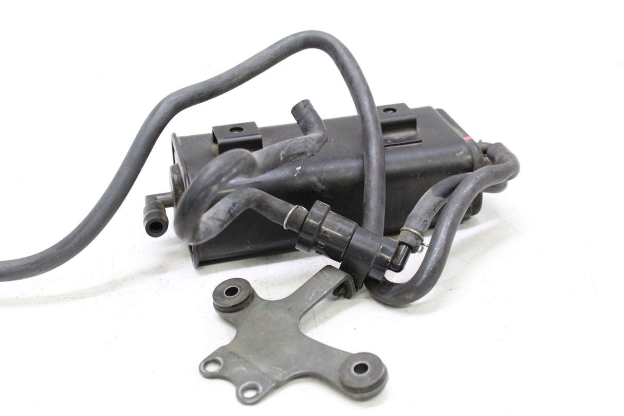 2004 Yamaha YZF R1 04-06 OEM EVAP VAPOR CHARCOAL EMISSION CANISTER