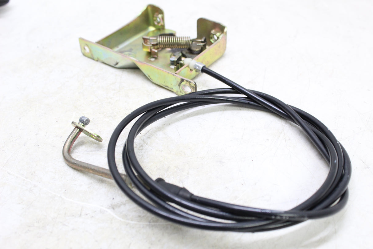 2017 Genuine Scooter Co. Buddy 125 OEM REAR SEAT LATCH LOCK ASSEMBLY W CABLE