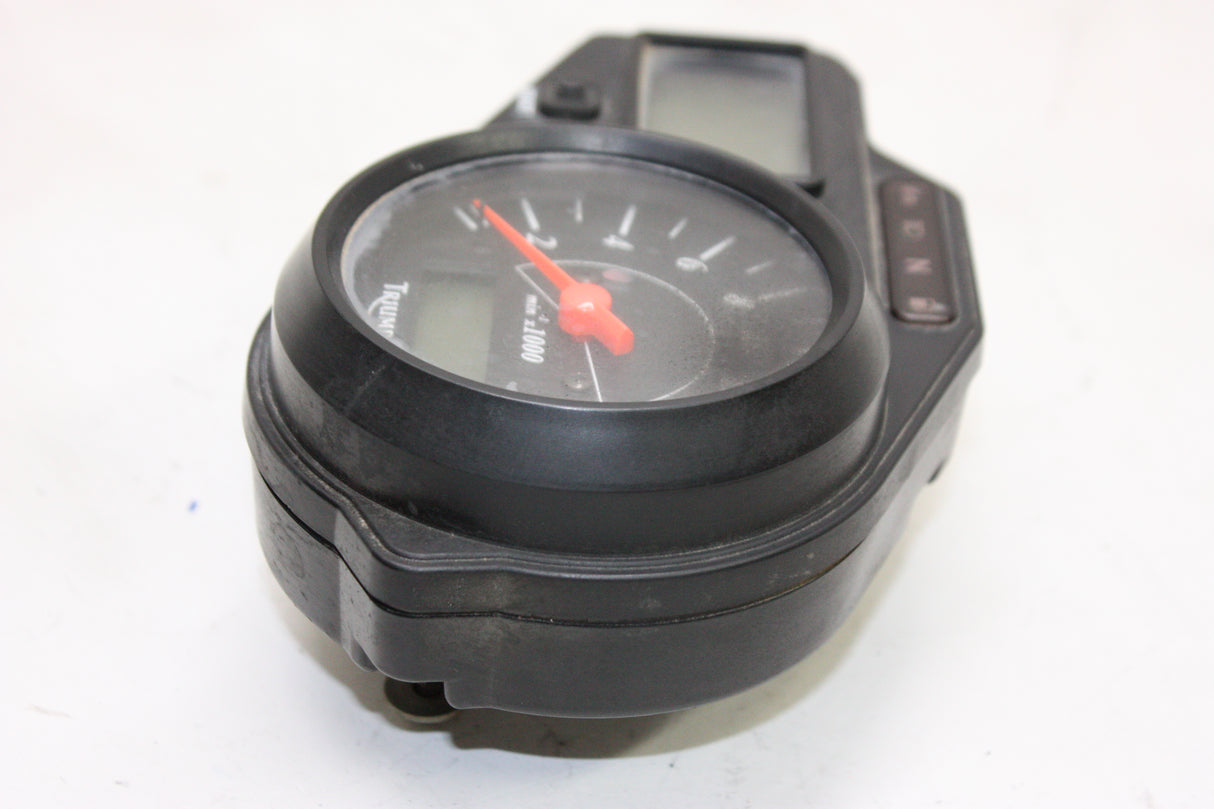 2004 Triumph Daytona 600 OEM SPEEDO TACH GAUGES DISPLAY CLUSTER SPEEDOMETER