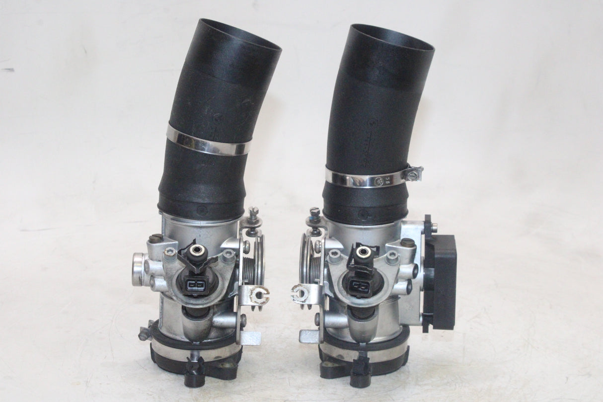 2001 BMW R1100RT OEM MAIN FUEL INJECTORS / THROTTLE BODIES