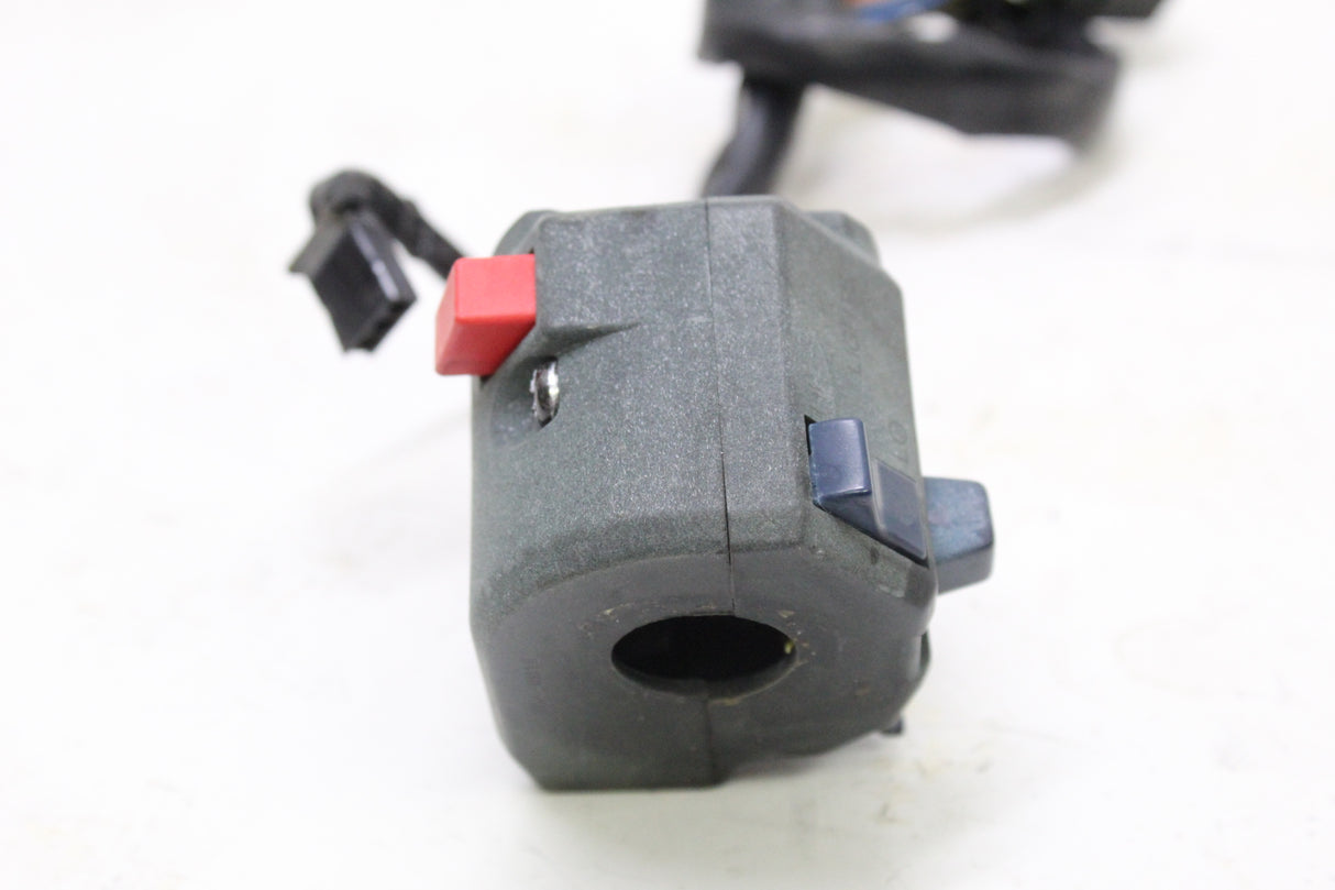 1992 KAWASAKI NINJA 600 ZX600 OEM LEFT CLIP ON HORN SIGNAL SWITCH
