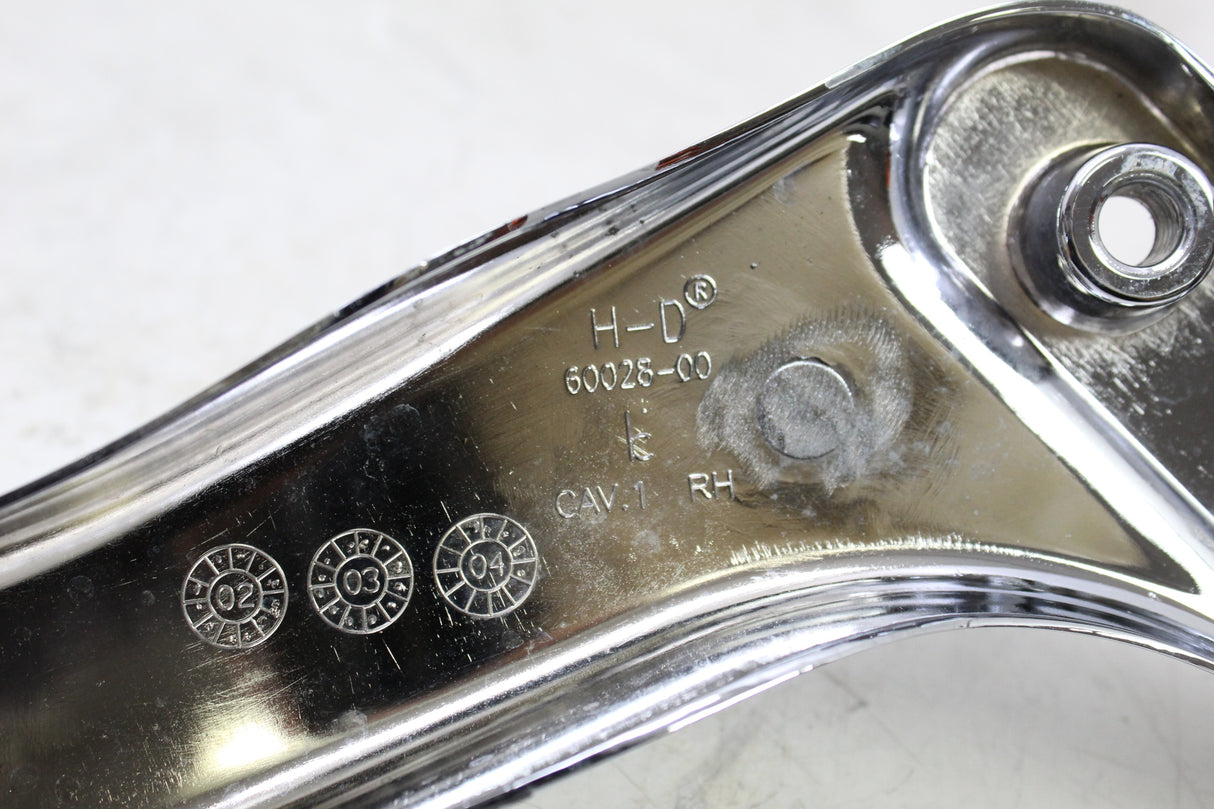 2000 Harley-Davidson Softail Deuce FXSTD OEM RIGHT REAR SIDE FENDER STRUT CHROME