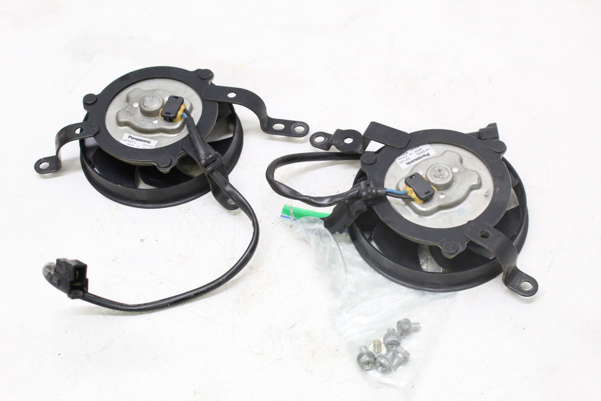 2005 Yamaha YZF R6 OEM ENGINE RADIATOR COOLING FAN RIGHT LEFT