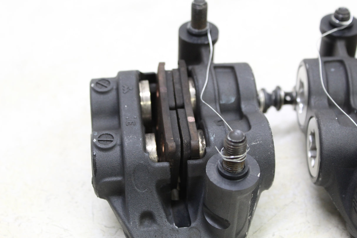 2017 Yamaha FZ10 OEM RIGHT LEFT FRONT BRAKE CALIPER SET PAIR CALIPERS