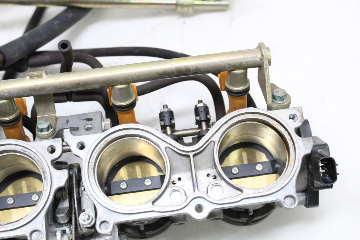 2006 Honda CBR600RR OEM MAIN FUEL INJECTORS / THROTTLE BODIES