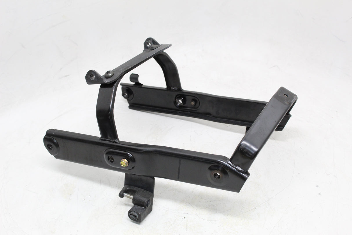 2005 Honda VTX1300S VTX1300 OEM REAR BACK FENDER MOUNT BRACKET