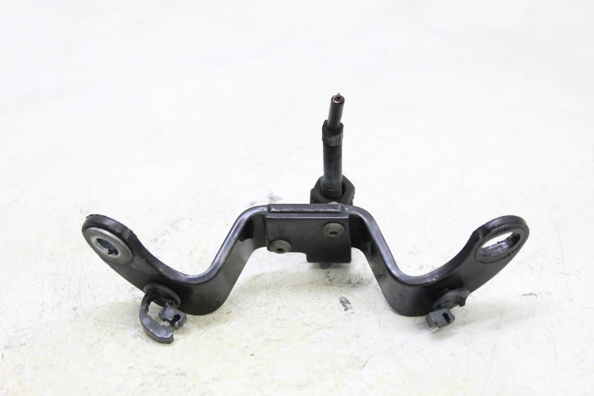 2005 Harley-Davidson Sportster 883 XL883 OEM TOP CENTER ENGINE LINK BRACKET