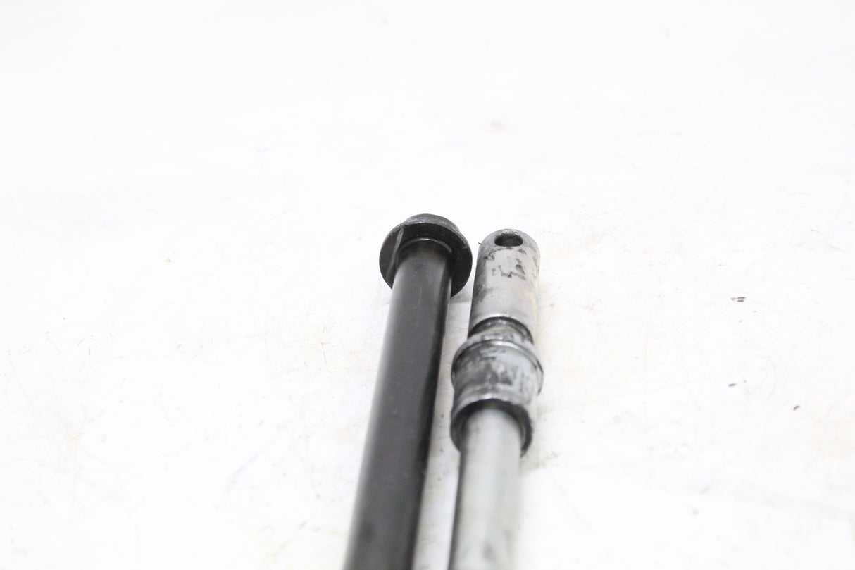 1992 KAWASAKI NINJA 600 ZX600 OEM SWINGARM PIVOT SHAFT REAR AXLE SET