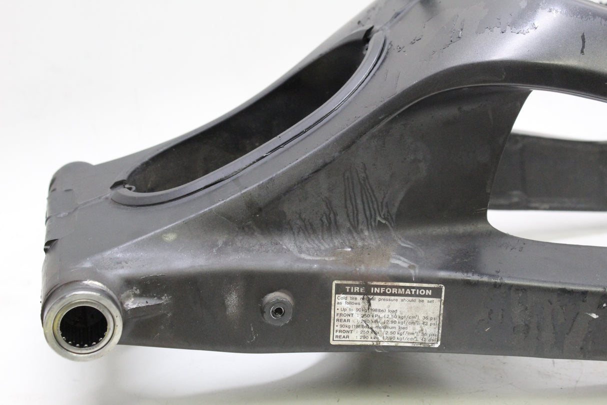 2005 Yamaha YZF R6 OEM REAR SWINGARM BACK SUSPENSION SWING ARM