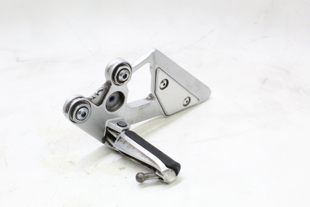 2005 YAMAHA FZ6 OEM LEFT REARSET FOOT PEG BRACKET W SHIFTER
