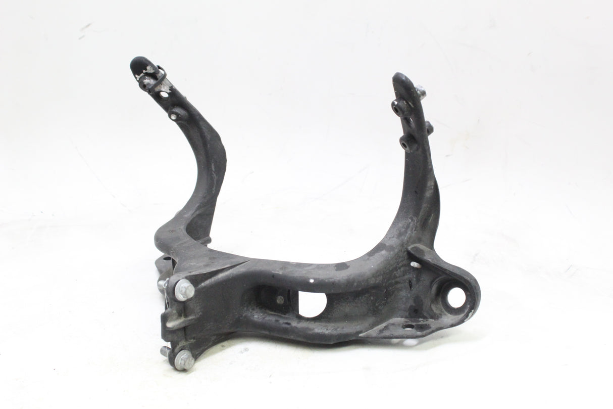 2004 SUZUKI GSXR600 OEM FRONT UPPER FAIRING STAY BRACKET