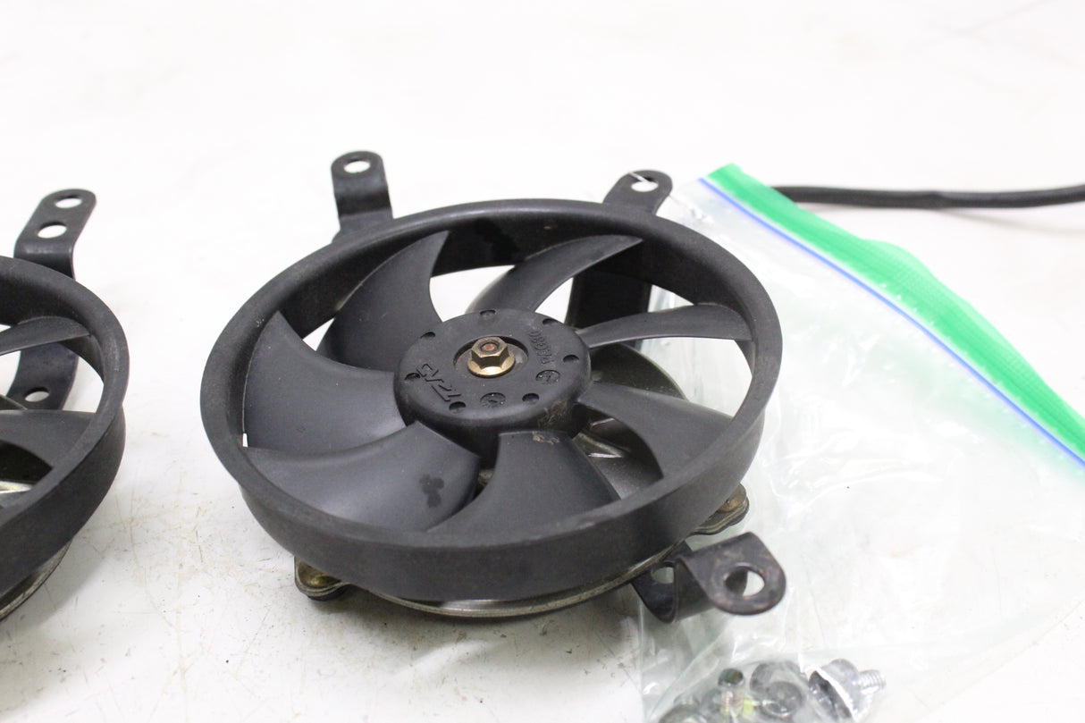 2005 Yamaha YZF R6 OEM ENGINE RADIATOR COOLING FAN RIGHT LEFT