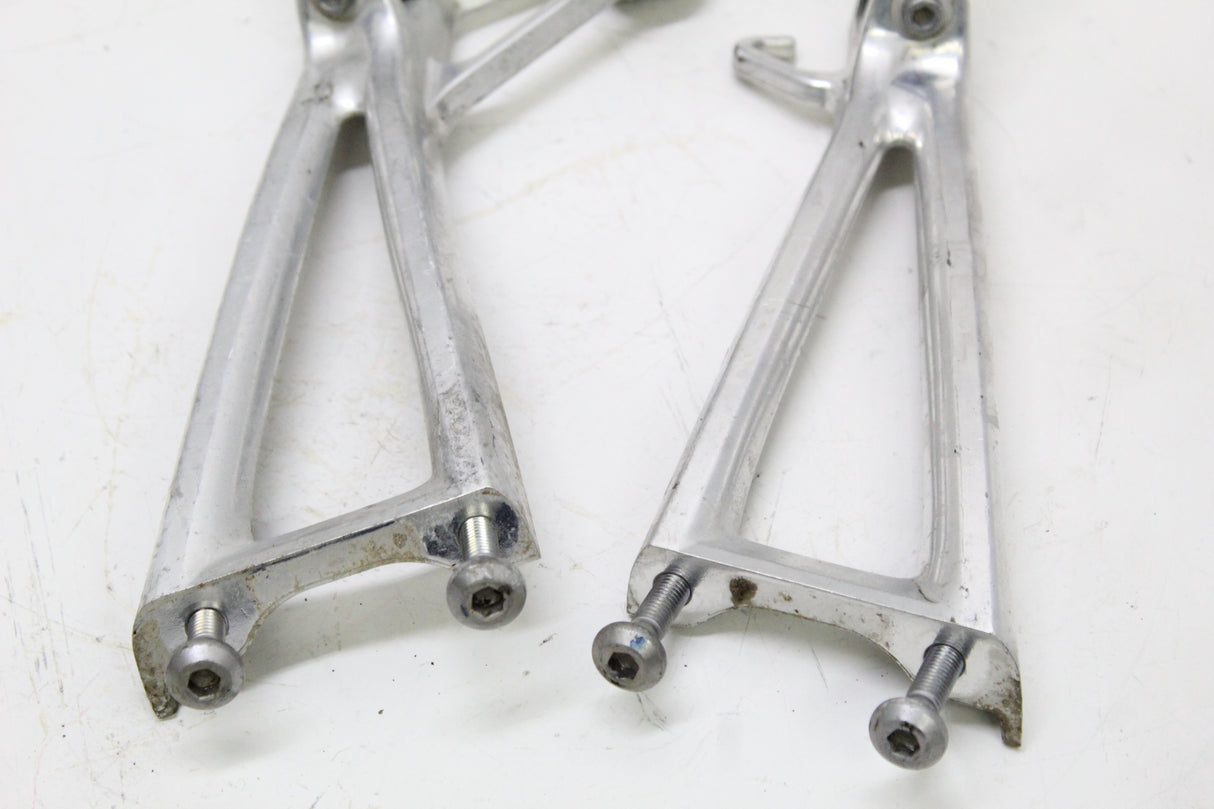 2007 Yamaha YZF R6S OEM REAR BACK PASSENGER PEG SET PAIR