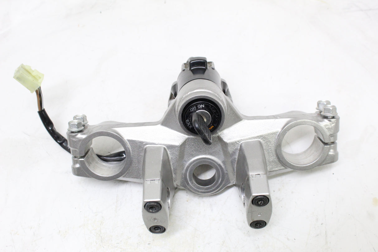 2011 KAWASAKI KLR650 OEM LOCK SET W KEY GAS CAP HELMET LOCK UPPER TRIPLE TREE