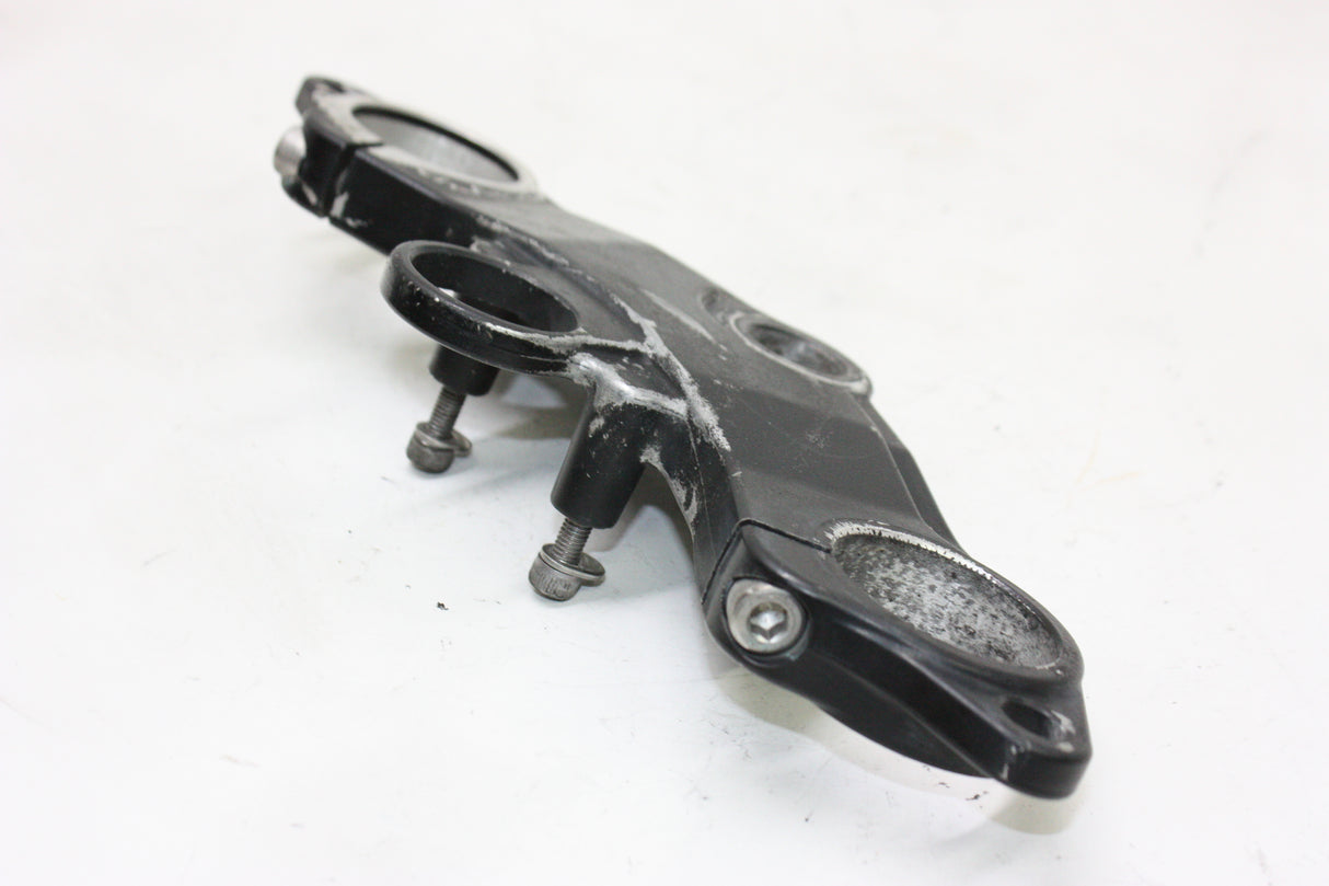 2004 Triumph Daytona 600 OEM FORKS UPPER TRIPLE TREE CLAMP