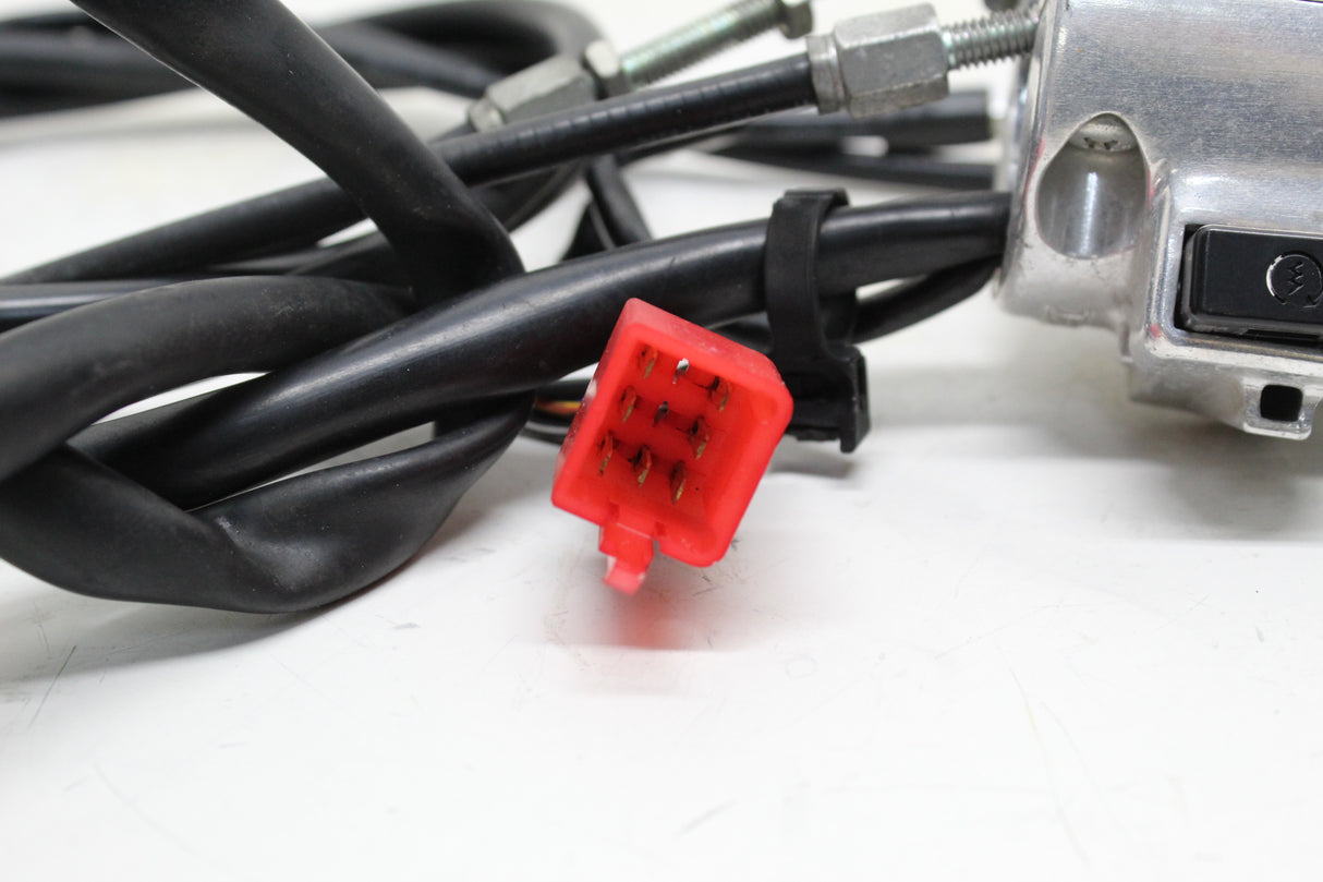 2005 Honda VTX1300S VTX1300 OEM RIGHT CLIP ON HANDLE KILL OFF START SWITCH