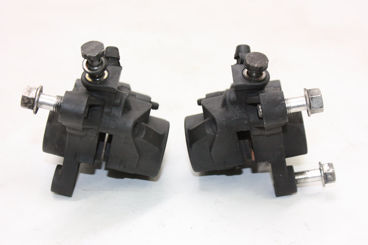 2004 Triumph Daytona 600 OEM RIGHT LEFT FRONT BRAKE CALIPER SET PAIR CALIPERS