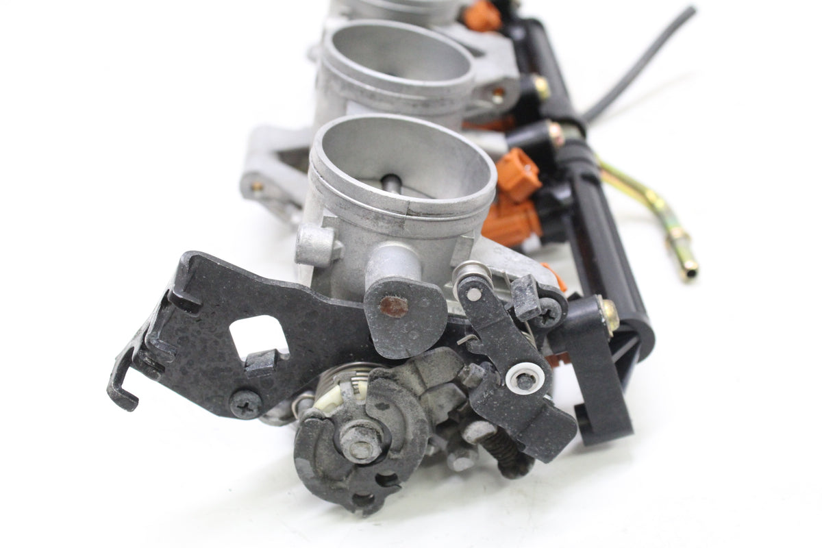 2004 SUZUKI GSXR600 OEM THROTTLE BODY FUEL INJECTOR ASSEMBLY
