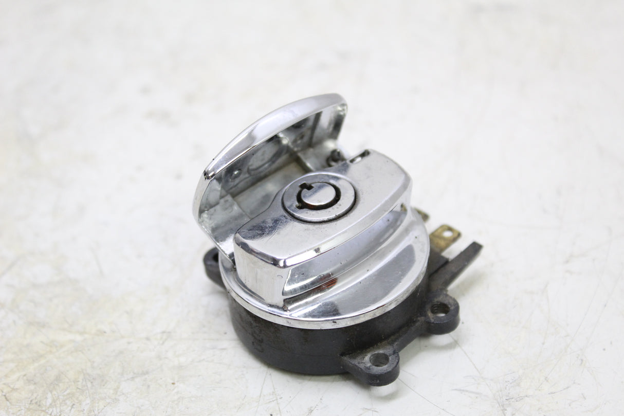 2000 Harley-Davidson Softail Deuce FXSTD OEM IGNITION SWITCH !NO KEY!