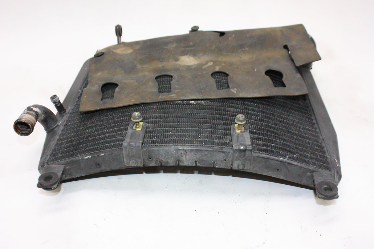 2004 Triumph Daytona 600 OEM ENGINE RADIATOR MOTOR COOLER COOLING RADIATER
