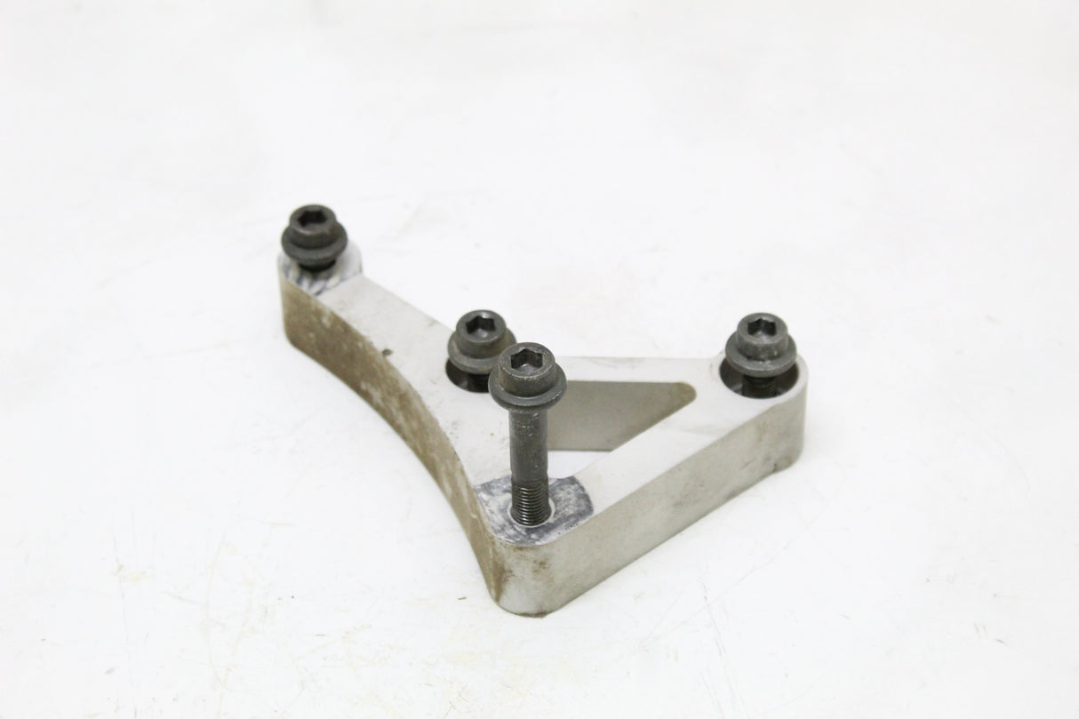 2007 Yamaha YZF R6S OEM CYLINDER HEAD MOUNT BRACKET