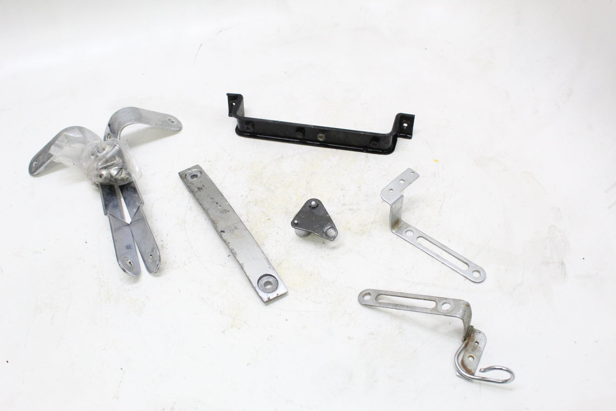 2005 KAWASAKI VULCAN 1500 VN1500 Mounting Brackets Holders Assortment Lot