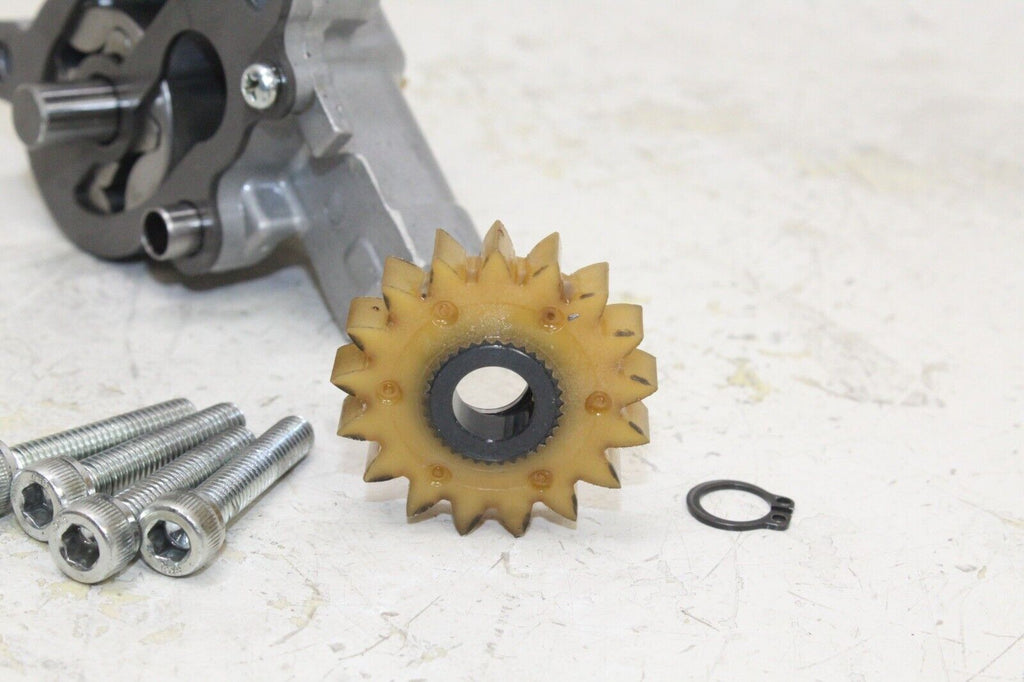 2023 Yamaha Yzf R3 Oem Engine Water Oil Pump