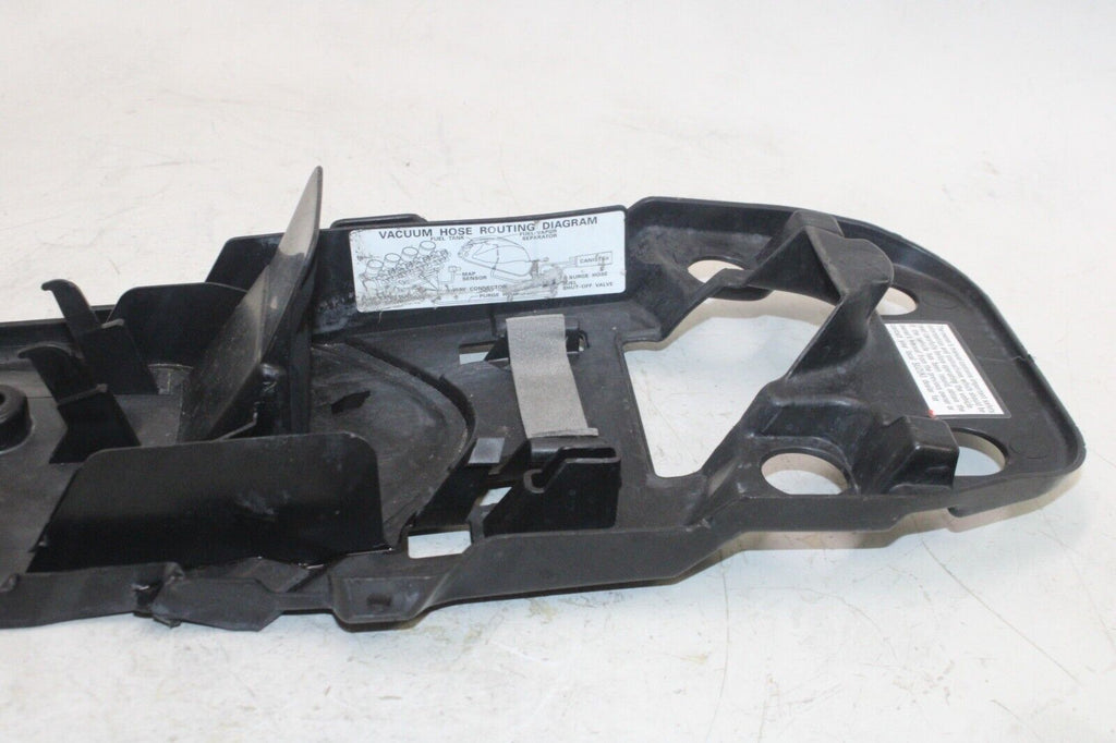 08-09 Suzuki Gsxr750 Oem Rear Back Tail Undertail Battery Tray Plastic