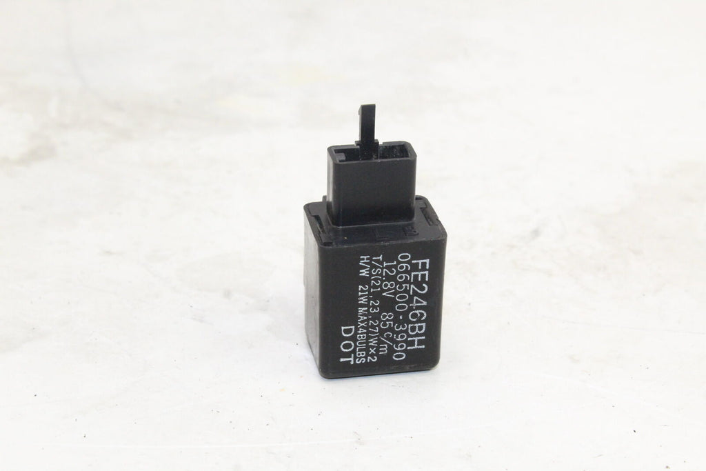 2003-05 Yamaha Yzf R6 Turn Signal Relay Flasher Switch 4My-83350-01-00 Oem