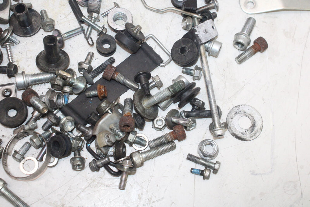 2007-08 Suzuki Gsxr750 Engine Misc. Bolts Hardware Screws 09103-10041 Oem