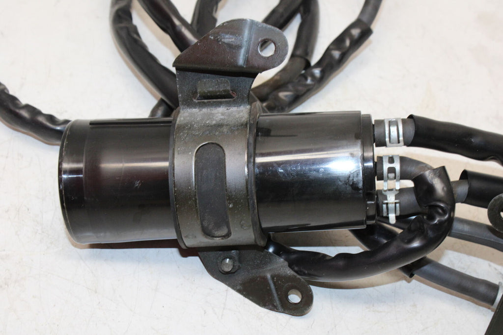 2000 Suzuki Katana 750 Gsx750F Evap Vapor  Charcoal Emission Canister