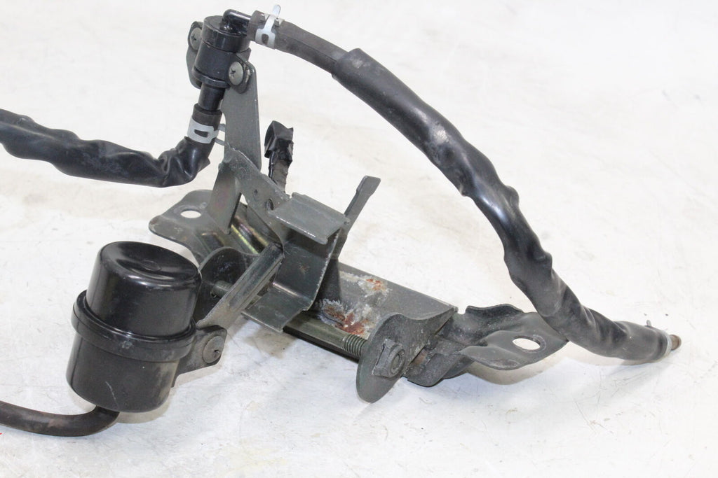 1997-02 Suzuki Tl1000S Front Gas Tank Bracket Mount Oem